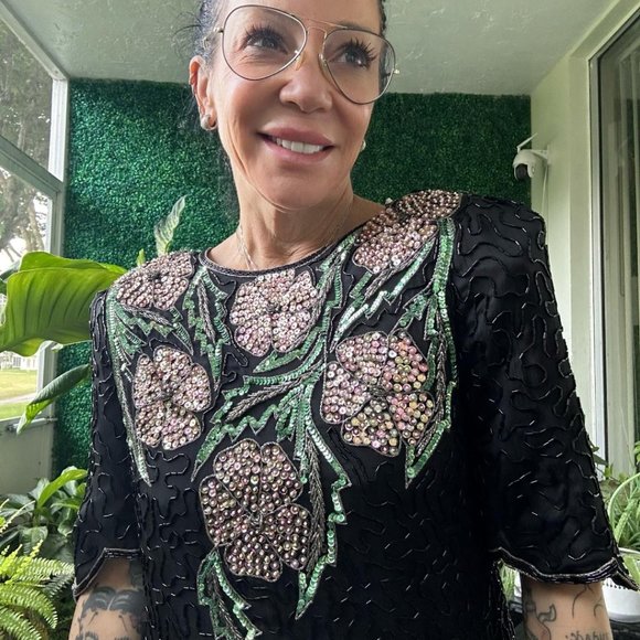 Scala Vintage Floral Leafs Beaded Sequin Top Medium Black Green Red Silk - Picture 1 of 5